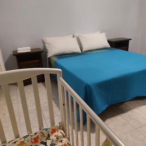Camera economica con letto king size